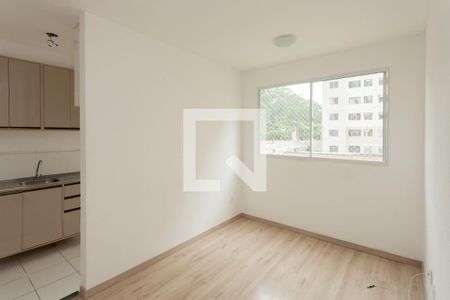 Sala de apartamento para alugar com 2 quartos, 44m² em Usina Piratininga, São Paulo