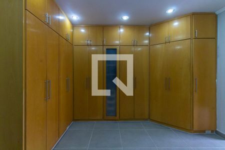 Suíte  de casa à venda com 3 quartos, 330m² em Penha de França, São Paulo