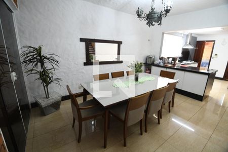 Sala de casa à venda com 4 quartos, 250m² em Vila Industrial (campinas), Campinas