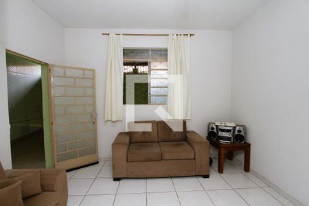 Sala de casa para alugar com 4 quartos, 150m² em João Paulo Ii, Belo Horizonte