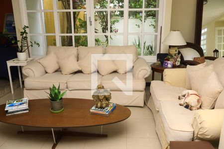 Casa de Condomínio para alugar com 5 quartos, 600m² em Itapuã, Salvador