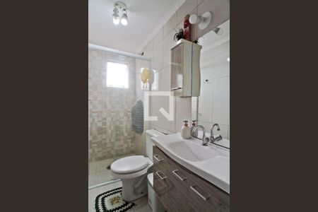 Banheiro de apartamento à venda com 2 quartos, 53m² em Vila Iorio, São Paulo