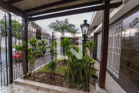 Garagem de casa para alugar com 5 quartos, 266m² em Vila Santana, São Paulo