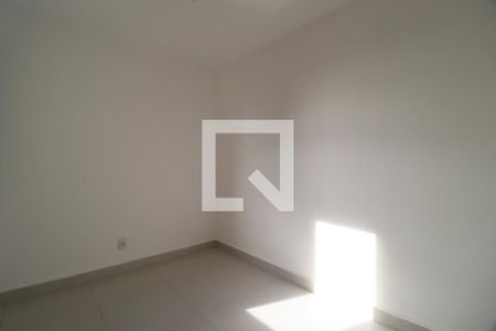 Quarto 1 de apartamento para alugar com 2 quartos, 54m² em Novo Mundo, Uberlândia