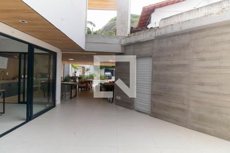 Vista da Sala de casa à venda com 3 quartos, 300m² em Itaipu, Niterói