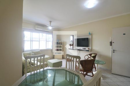 Sala de apartamento para alugar com 3 quartos, 72m² em Balneario Guarujá, Guarujá