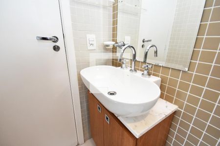 banheiro do quarto de apartamento à venda com 1 quarto, 45m² em Jardim Paulista, São Paulo