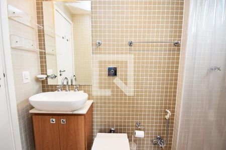 banheiro do quarto de apartamento à venda com 1 quarto, 45m² em Jardim Paulista, São Paulo