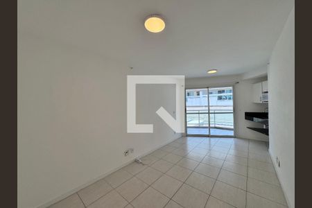 Sala de apartamento para alugar com 1 quarto, 60m² em Recreio dos Bandeirantes, Rio de Janeiro