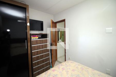 Quarto 1 de casa à venda com 2 quartos, 60m² em Colégio, Rio de Janeiro