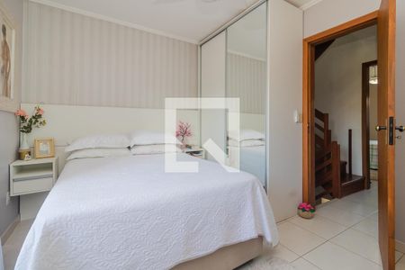Casa à venda com 2 quartos, 80m² em Guarujá, Porto Alegre