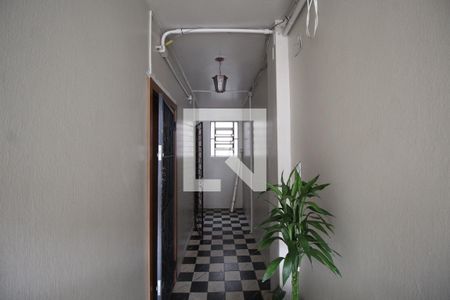 Corredor de apartamento à venda com 2 quartos, 60m² em Higienópolis, Porto Alegre