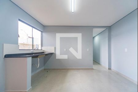 Sala e Cozinha  de casa para alugar com 2 quartos, 48m² em Vila Linda, Santo André