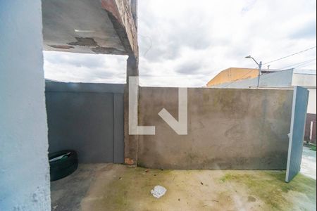 Vista da Sala e Cozinha  de casa para alugar com 2 quartos, 48m² em Vila Linda, Santo André