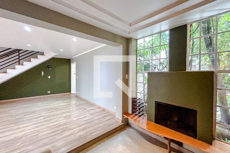 Lareira de casa à venda com 3 quartos, 240m² em Tatuapé, São Paulo