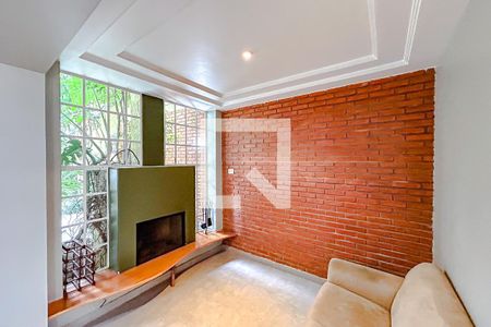 Lareira de casa à venda com 3 quartos, 240m² em Tatuapé, São Paulo