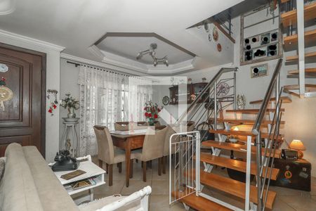 Sala de casa à venda com 3 quartos, 226m² em Sarandi, Porto Alegre