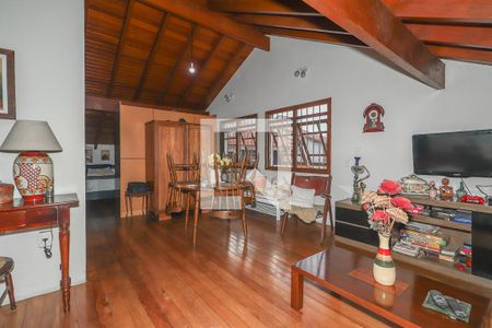 Sala / Sótão de casa à venda com 3 quartos, 226m² em Sarandi, Porto Alegre