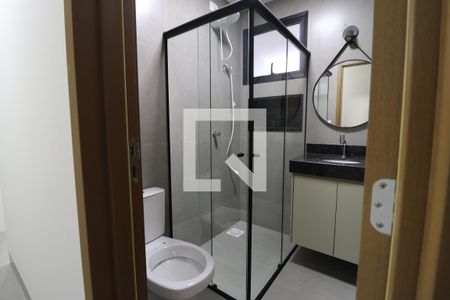 Banheiro Social de apartamento para alugar com 2 quartos, 66m² em Santa Mônica, Uberlândia