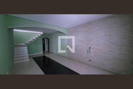 Casa para alugar com 3 quartos, 160m² em Residencial Rancho Grande, Itaquaquecetuba