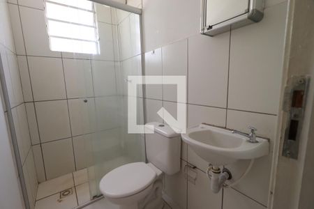 Banheiro de apartamento para alugar com 1 quarto, 37m² em Parque Ribeirão Preto, Ribeirão Preto