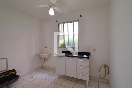 Cozinha de apartamento para alugar com 1 quarto, 37m² em Parque Ribeirão Preto, Ribeirão Preto