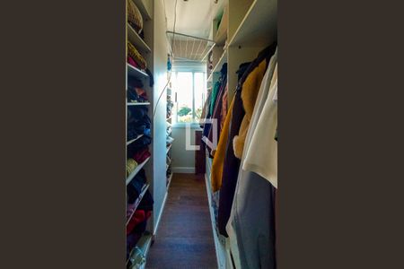 Closet  de apartamento para alugar com 2 quartos, 60m² em Azenha, Porto Alegre