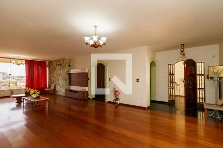 Sala de casa para alugar com 5 quartos, 400m² em Vila Albertina, São Paulo