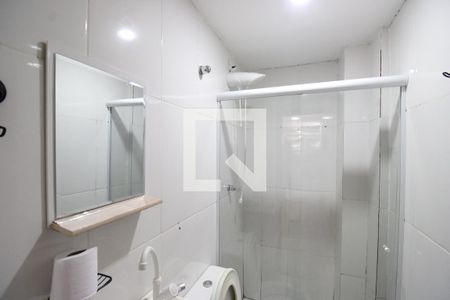 Banheiro de kitnet/studio para alugar com 1 quarto, 28m² em Freguesia (jacarepaguá), Rio de Janeiro