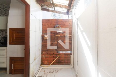 Área de Serviço  de casa de condomínio à venda com 2 quartos, 98m² em Morro Santana, Porto Alegre