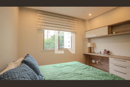 Suíte de apartamento à venda com 3 quartos, 189m² em Aclimação, São Paulo