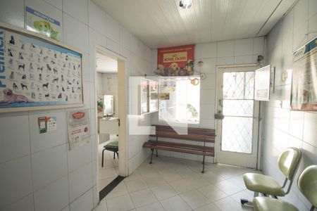 Sala de casa para alugar com 4 quartos, 180m² em Mutondo, São Gonçalo