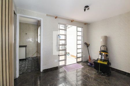 Sala de casa de condomínio para alugar com 3 quartos, 128m² em Jardim Lajeado, São Paulo