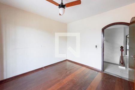 Casa para alugar com 3 quartos, 500m² em Jardim Santa Maria, Jacareí