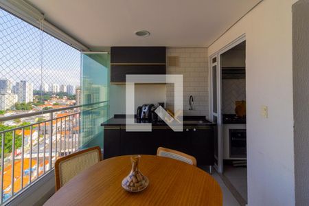 Varanda integrada com área de serviço de apartamento à venda com 2 quartos, 58m² em Chácara Santo Antônio (zona Sul), São Paulo