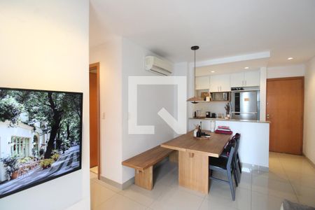 Sala de apartamento para alugar com 2 quartos, 78m² em Barra Olímpica, Rio de Janeiro