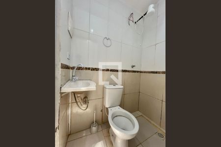 Banheiro de kitnet/studio para alugar com 1 quarto, 27m² em Cidade Universitária, Campinas