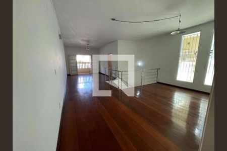 Casa para alugar com 3 quartos, 240m² em Vila Dayse, São Bernardo do Campo