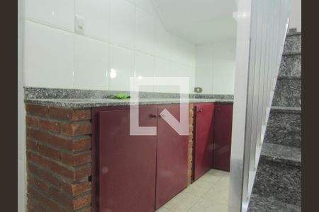 Casa à venda com 4 quartos, 320m² em Km 18, Osasco