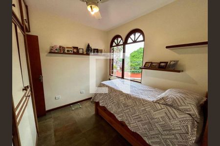 Casa à venda com 3 quartos, 192m² em Piratininga, Niterói