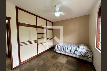 Casa à venda com 3 quartos, 192m² em Piratininga, Niterói