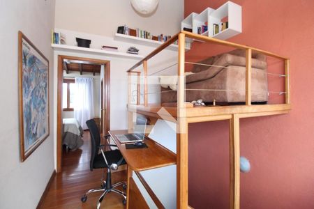Hall de casa à venda com 3 quartos, 160m² em Guarujá, Porto Alegre