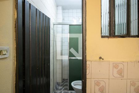 Banheiro de casa para alugar com 1 quarto, 24m² em Artur Alvim, São Paulo