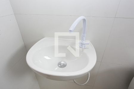 Banheiro de apartamento para alugar com 1 quarto, 28m² em Penha de França, São Paulo