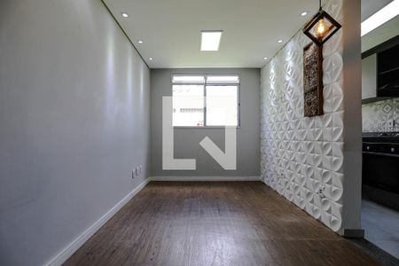 Sala de apartamento para alugar com 2 quartos, 54m² em Vila Mogilar, Mogi das Cruzes