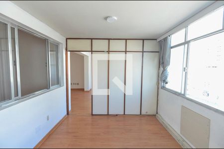 Sala de apartamento à venda com 2 quartos, 145m² em Tijuca, Rio de Janeiro