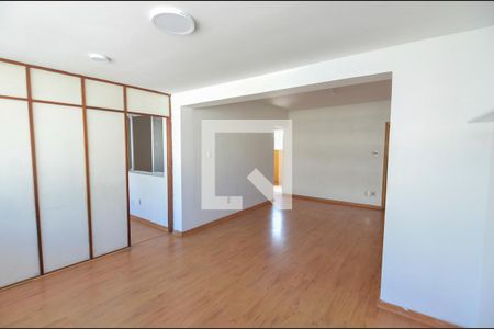 Sala de apartamento à venda com 2 quartos, 145m² em Tijuca, Rio de Janeiro