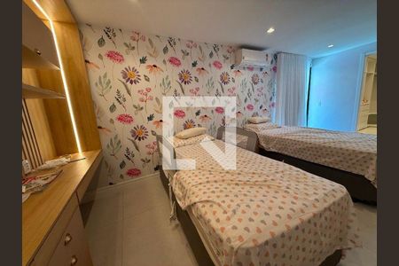 Casa à venda com 4 quartos, 230m² em Itaipu, Niterói