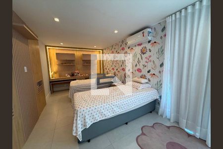 Casa à venda com 4 quartos, 230m² em Itaipu, Niterói