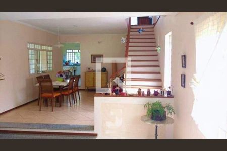 Casa à venda com 4 quartos, 243m² em Village Campinas, Campinas